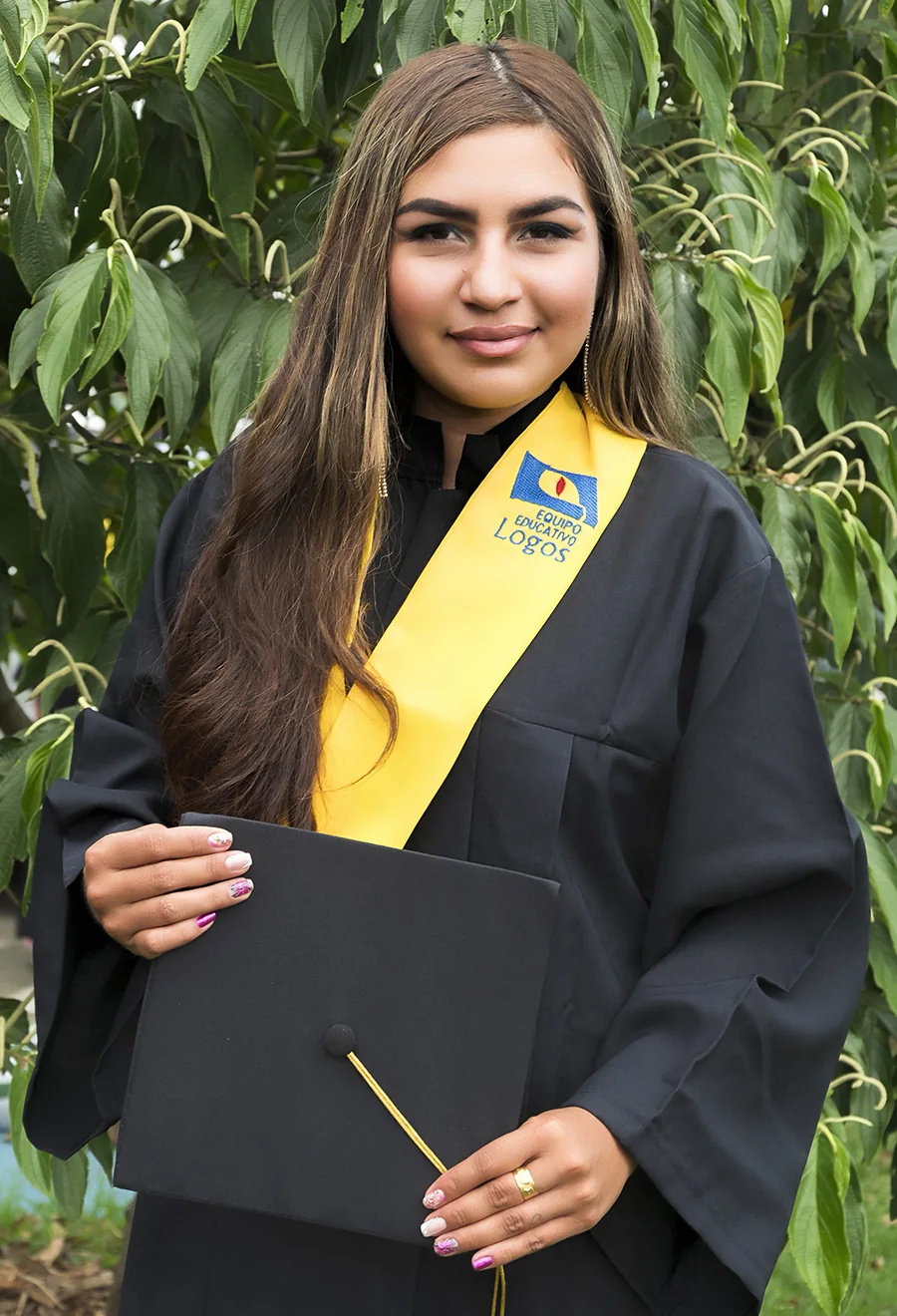 Graduada de LOGOS con diploma